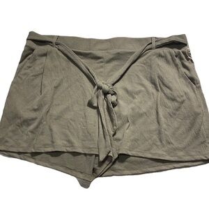 Gypsy & Jade Pull on Shorts Olive 2X NWT